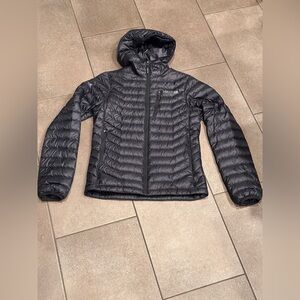 Marmot Women’s Down Hooded Black Jacket Size S